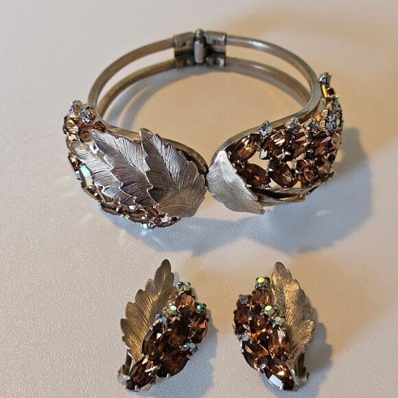 Vintage Cola Rhinestone Clamper Leaf Bracelet with Matching Earrings - Picture 9 of 9